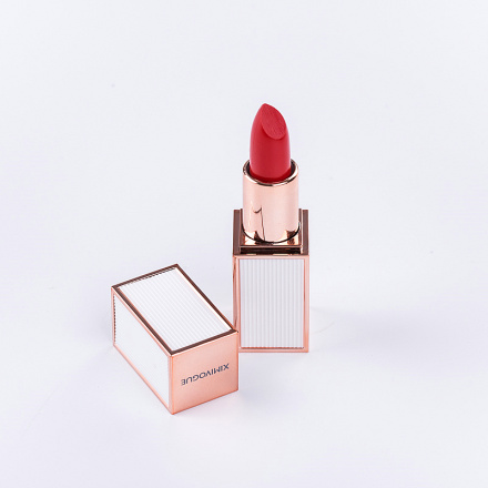 Bright Pure Color Moisturizing Lipstick (Orangish Red)
