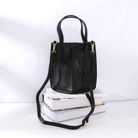 Trendy Irregular Pattern Tote Bag for Women (Black)