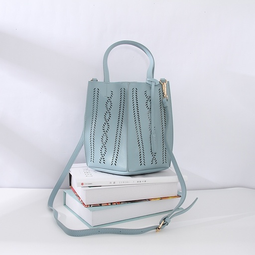 Trendy Irregular Pattern Tote Bag for Women (Pastel Blue)